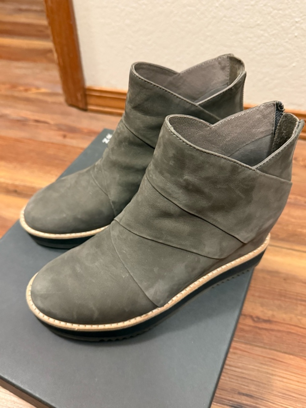 Eileen Fisher Clapton - TN Women's Ankle Bootie in Graphite - Sleek Casual Style